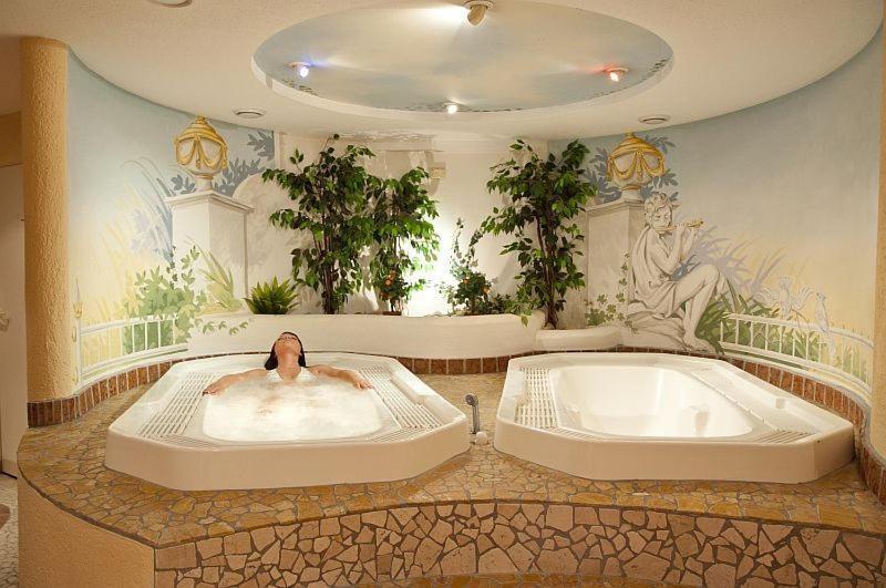 Hotel Reitzentrum Hausruckhof Ampflwang im Hausruckwald Bagian luar foto