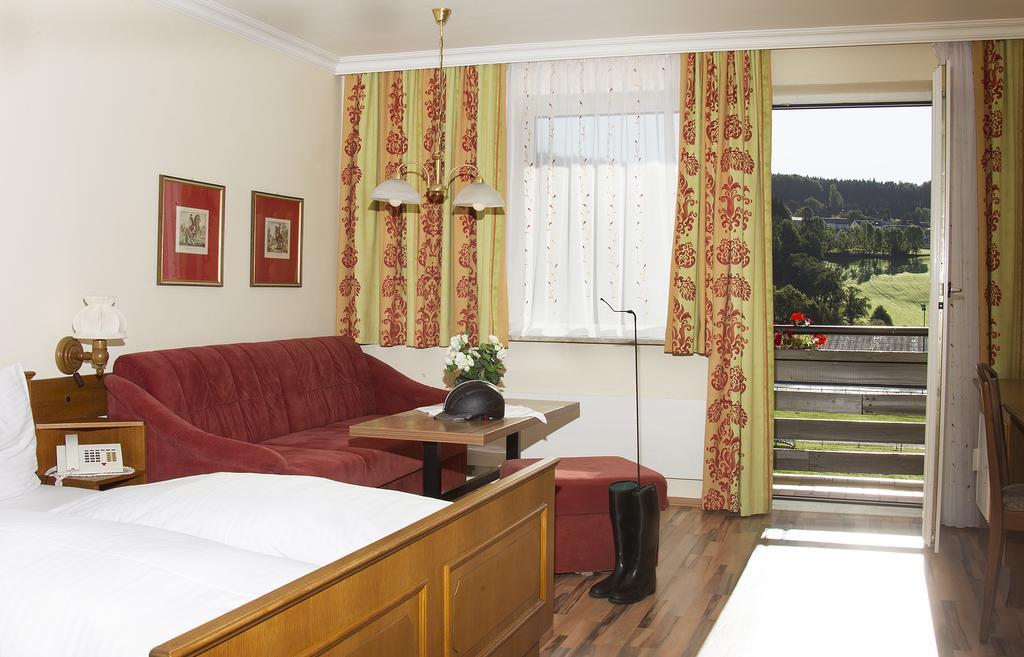 Hotel Reitzentrum Hausruckhof Ampflwang im Hausruckwald Bagian luar foto