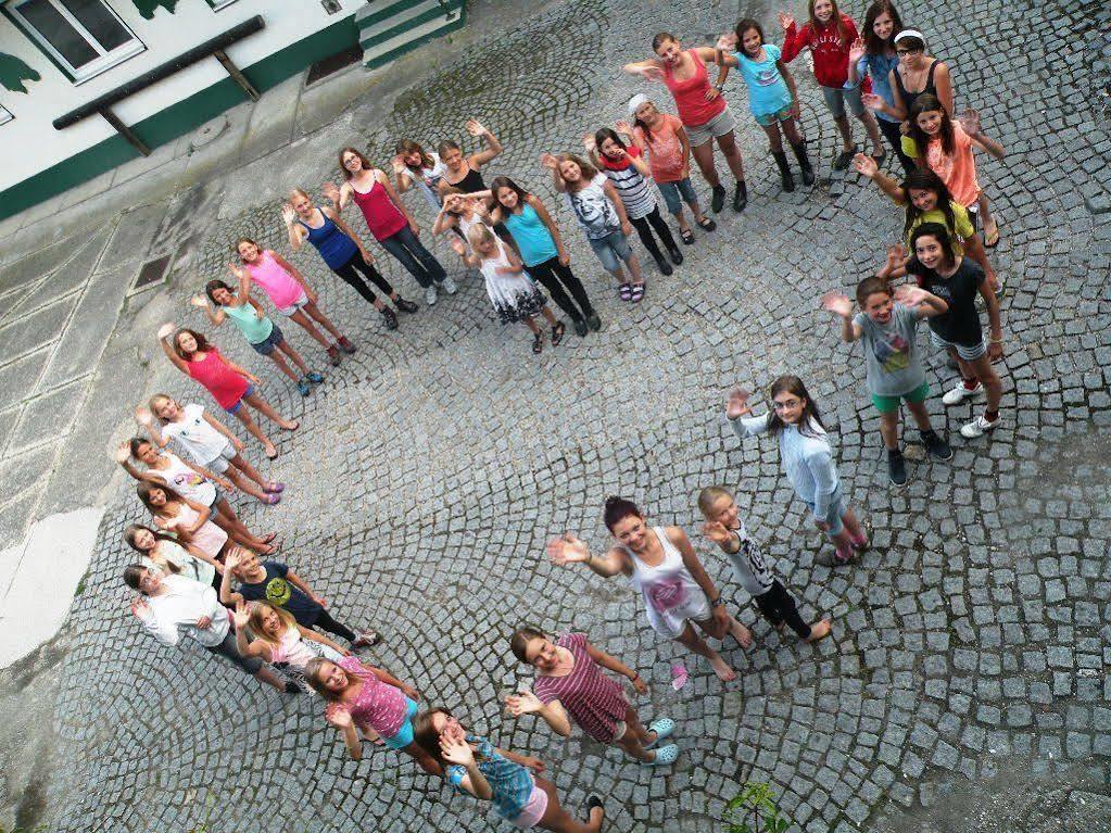 Hotel Reitzentrum Hausruckhof Ampflwang im Hausruckwald Bagian luar foto